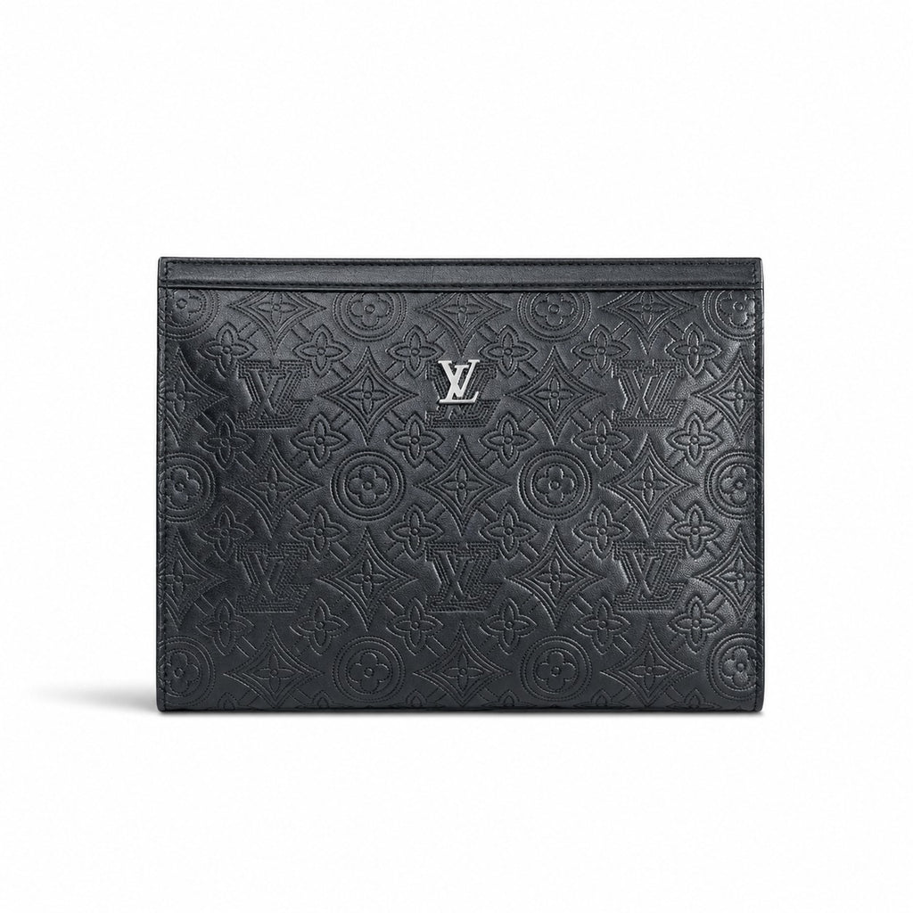 Black clutch