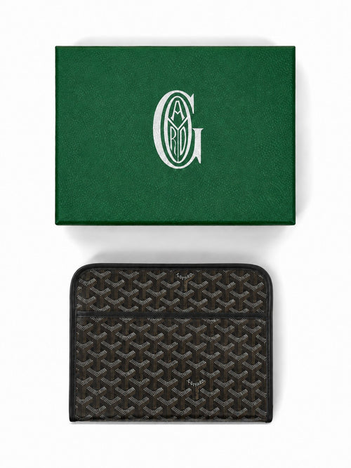 Black clutch